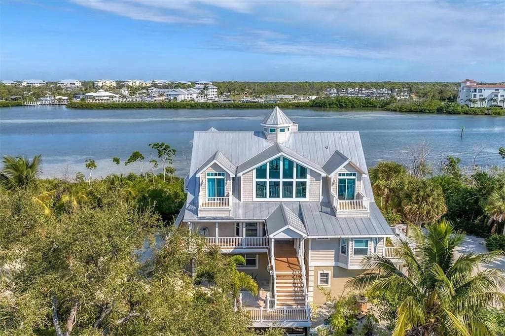 3 POINTE WAY PLACIDA, FL 33946