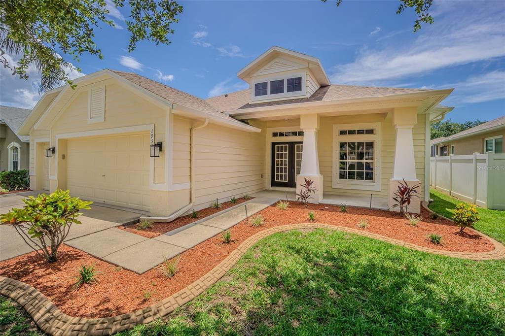 2957 HICKORY GROVE DRIVE VALRICO, FL 33596