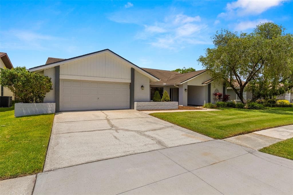 14164 FENNSBURY DRIVE