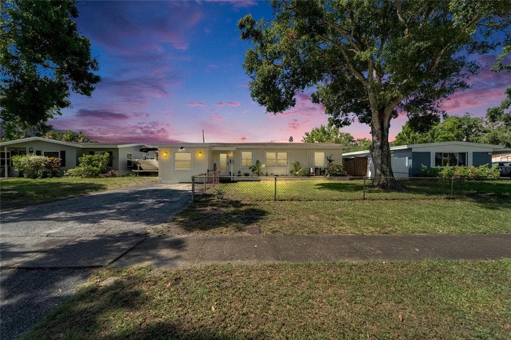 6554 34TH AVENUE N ST PETERSBURG, FL 33710