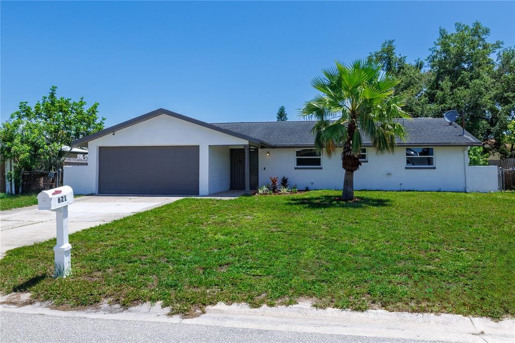 621 GRAN KAYMEN WAY APOLLO BEACH, FL 33572