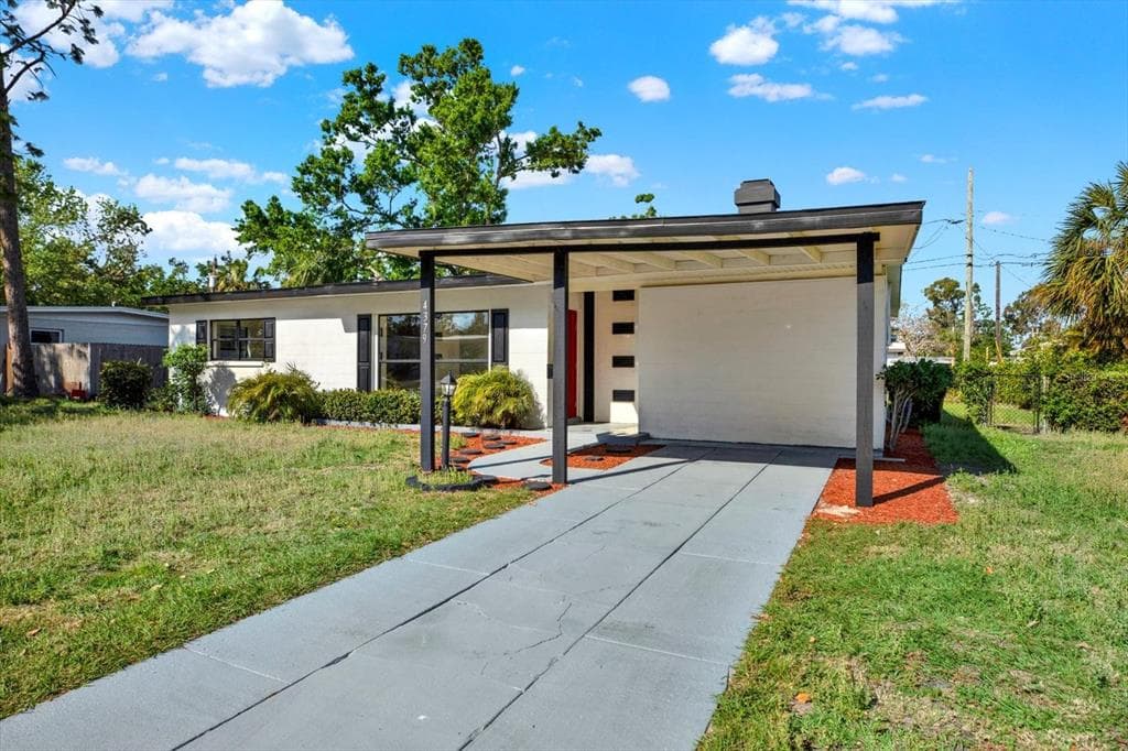 4379 PORPOISE DRIVE SE ST PETERSBURG, FL 33705