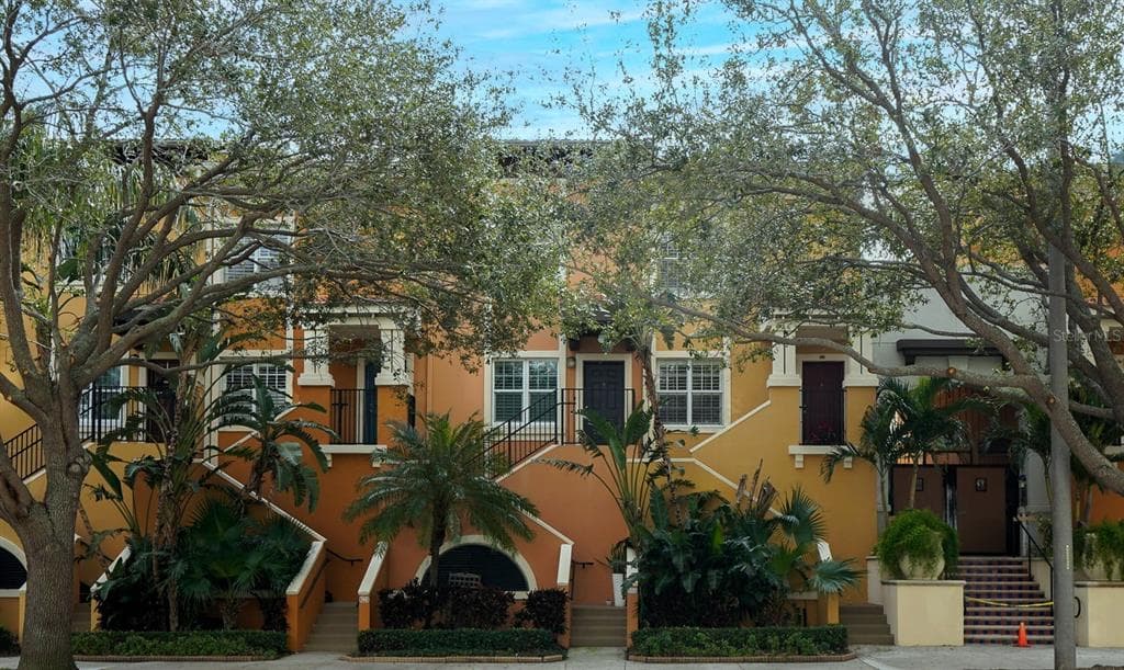 200 4TH AVENUE S UNIT 139 ST PETERSBURG, FL 33701