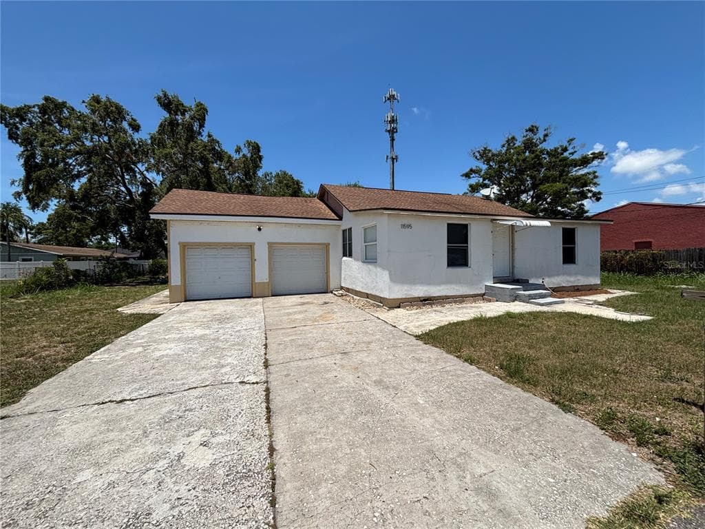 11595 ULMERTON ROAD SEMINOLE, FL 33778