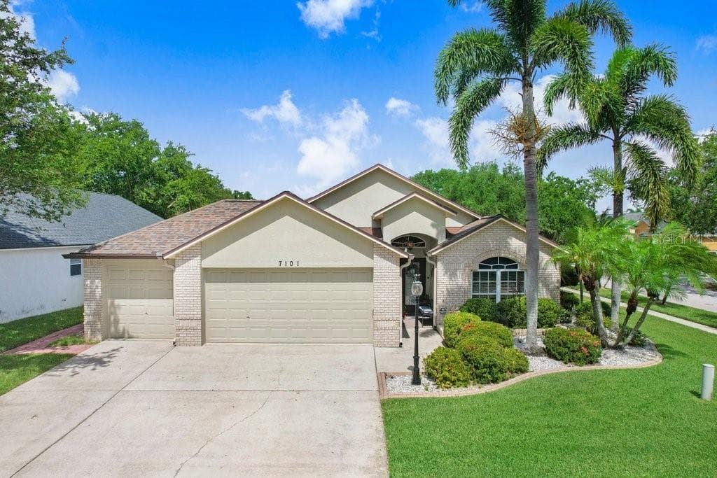 7101 BUCKS FORD DRIVE RIVERVIEW, FL 33578