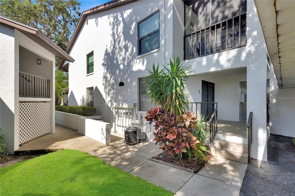 413 S BAYSHORE BOULEVARD UNIT 3 SAFETY HARBOR, FL 34695