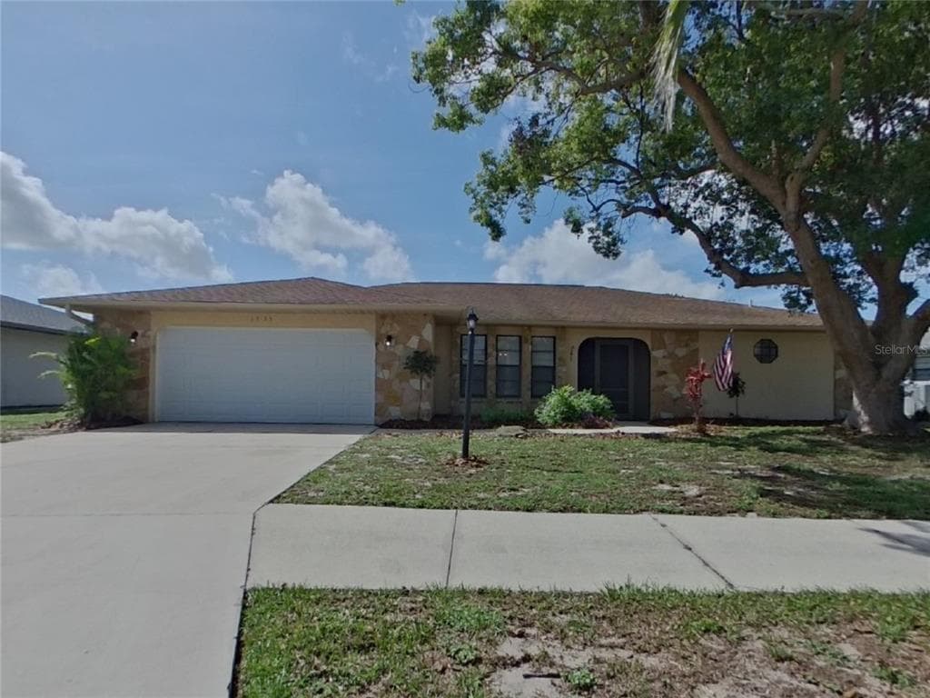 1535 BAY HILL CIRCLE SARASOTA, FL 34232