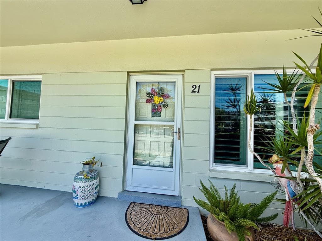 2293 SWEDISH DRIVE UNIT 21 CLEARWATER, FL 33763