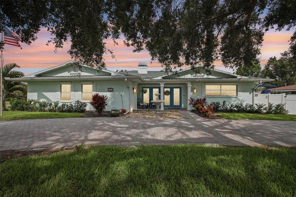 316 CEDAR LANE LARGO, FL 33770