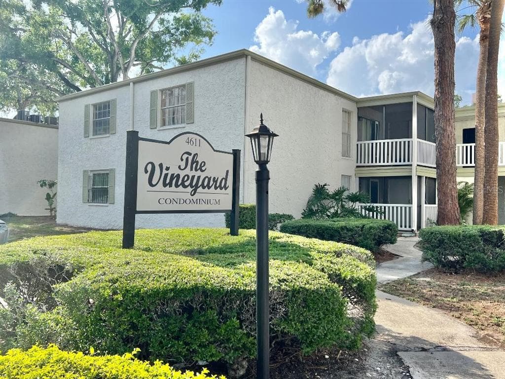 4611 W NORTH B STREET UNIT 125 TAMPA, FL 33609