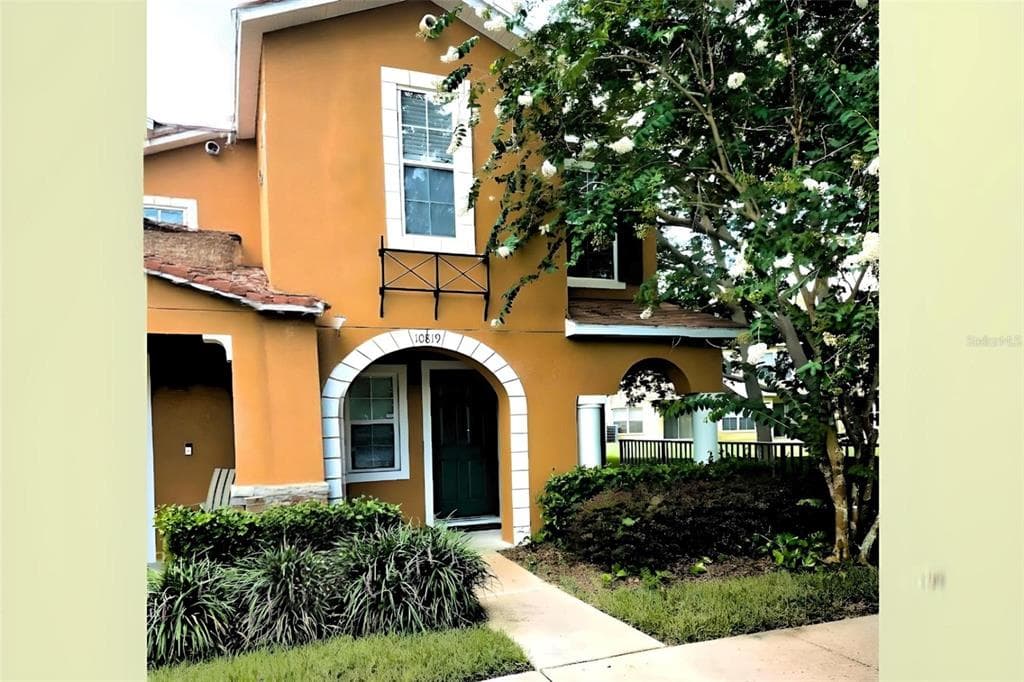 10819 LAKE SAINT CHARLES BOULEVARD RIVERVIEW, FL 33578