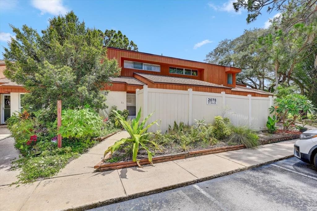 2078 SUNSET POINT ROAD UNIT 83