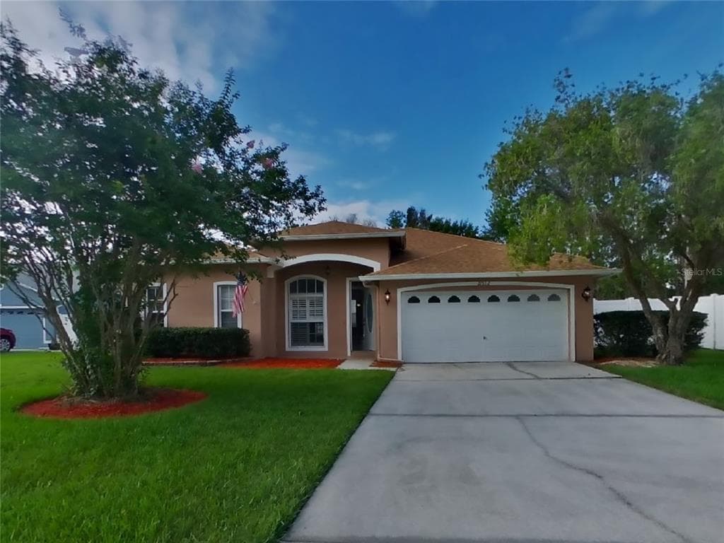 21532 SILVER BAY PLACE LAND O LAKES, FL 34637