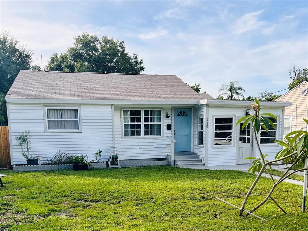 719 40TH AVENUE N ST PETERSBURG, FL 33703