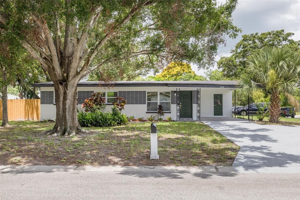 1608 CARLOS AVENUE CLEARWATER, FL 33755