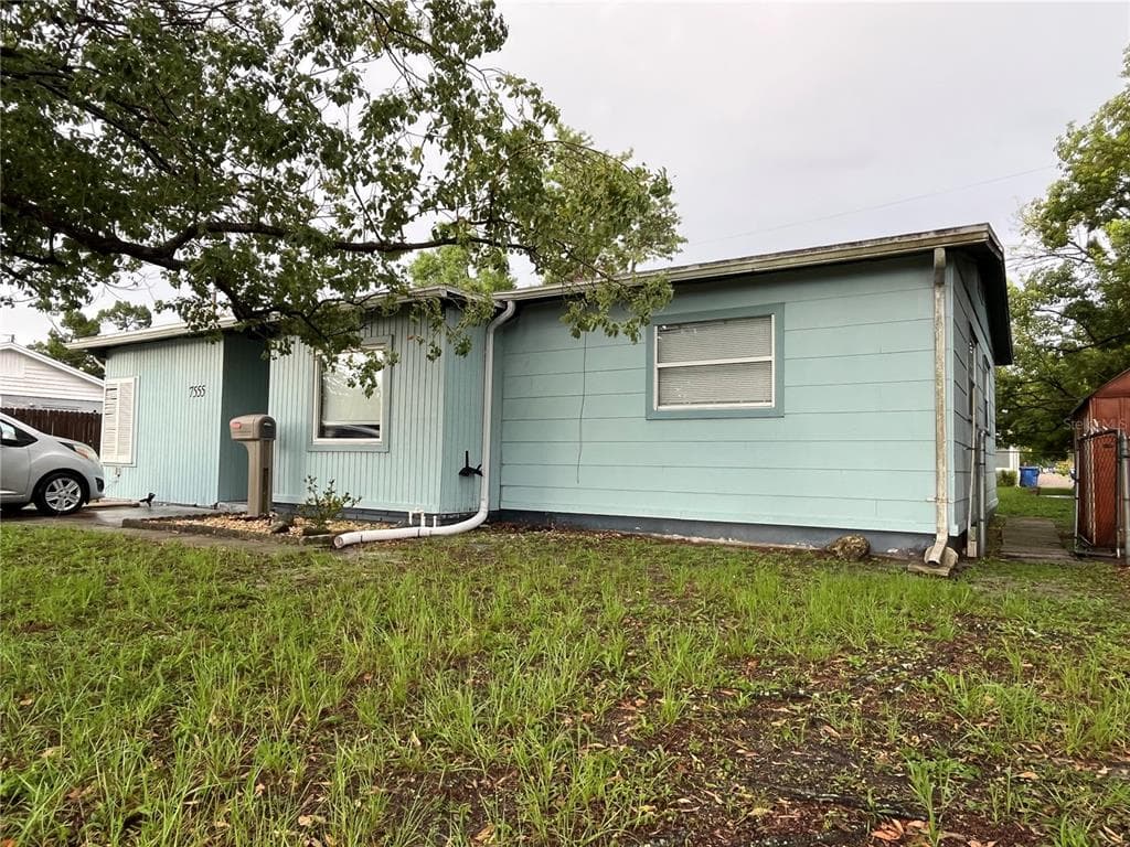 7555 15TH STREET N ST PETERSBURG, FL 33702