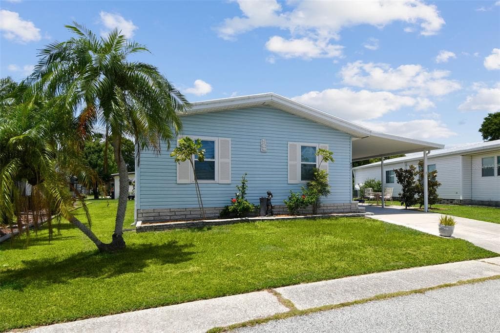 427 PELICAN DRIVE S OLDSMAR, FL 34677