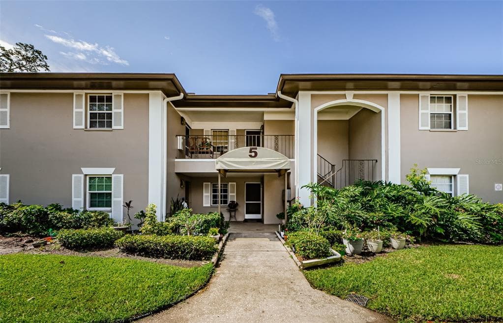 5265 E BAY DRIVE UNIT 521 CLEARWATER, FL 33764
