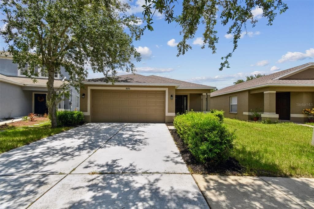 8020 CARRIAGE POINTE DRIVE GIBSONTON, FL 33534