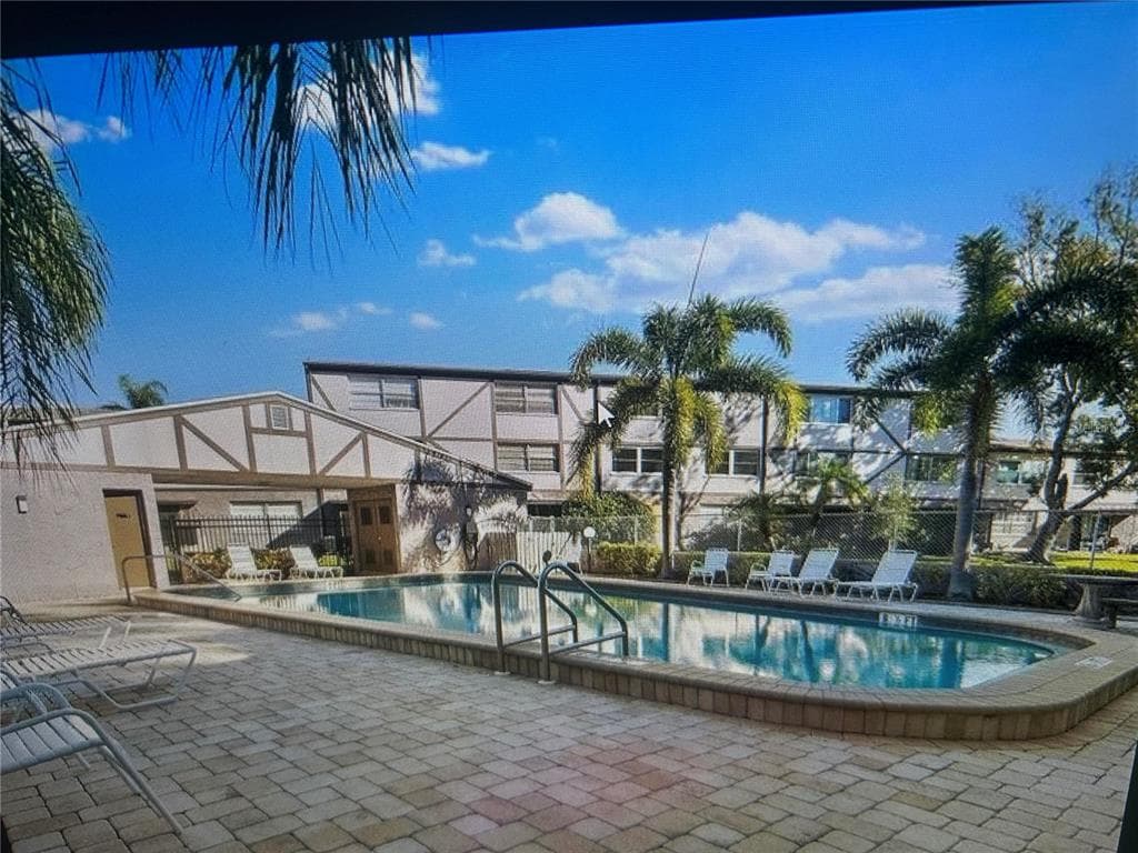 1137 KING ARTHUR COURT UNIT 510 DUNEDIN, FL 34698