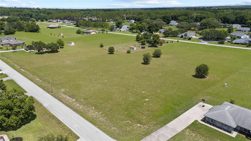 389 E CUMBERLAND COURT HERNANDO, FL 34442