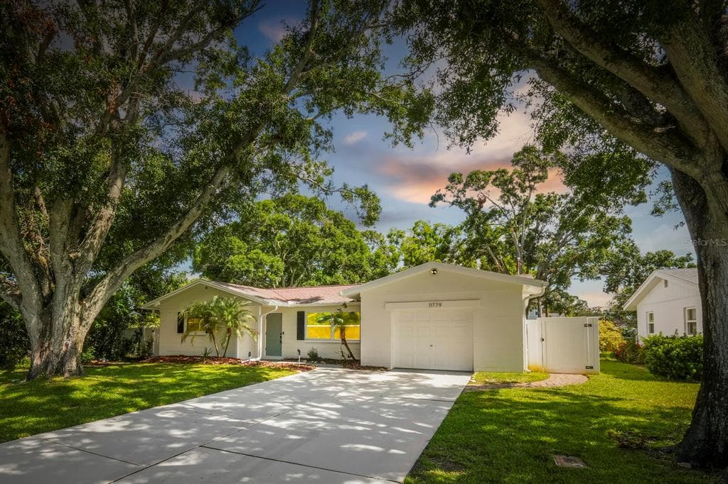 11779 82ND TERRACE SEMINOLE, FL 33772