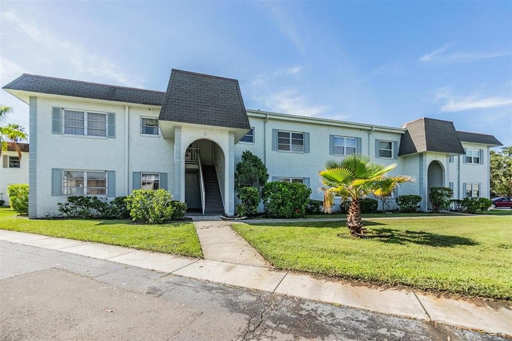 387 S MCMULLEN BOOTH ROAD UNIT 16 CLEARWATER, FL 33759
