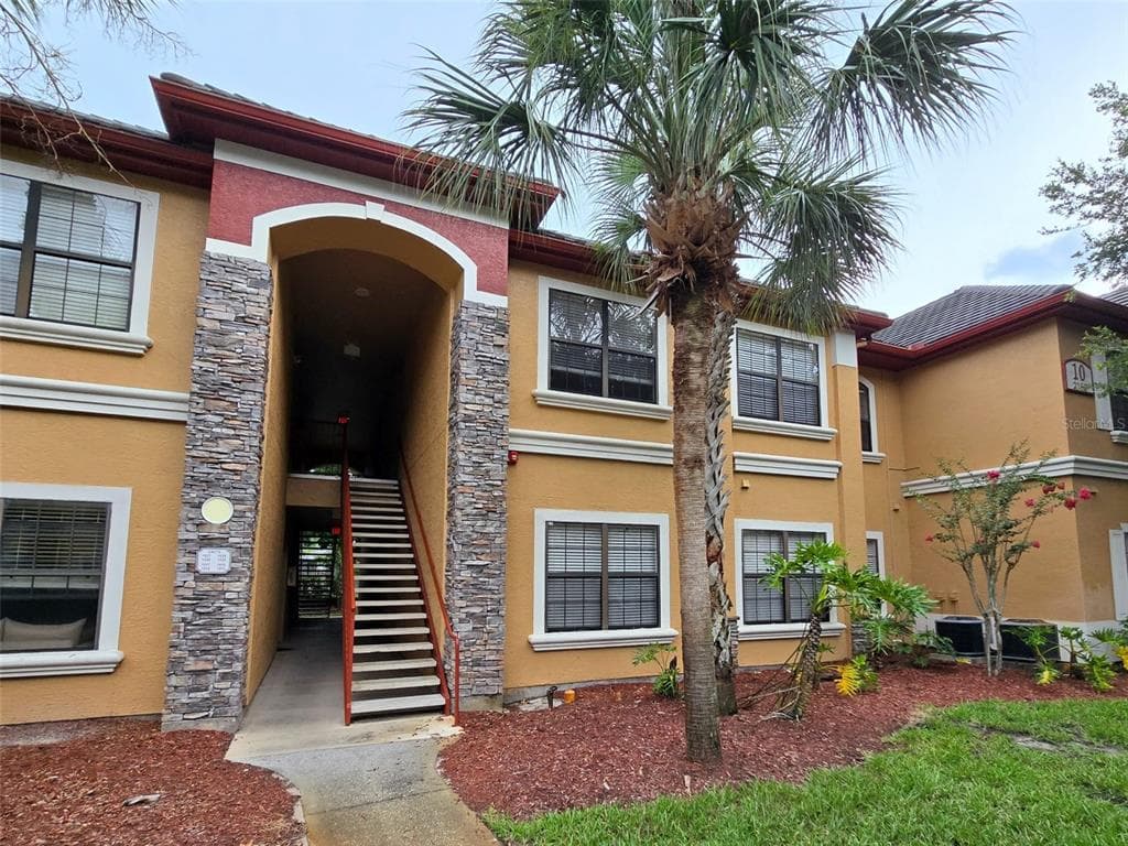 2188 CHIANTI PLACE UNIT 10-102 PALM HARBOR, FL 34683