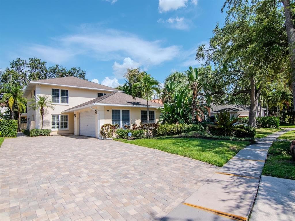 165 BALTIC CIRCLE TAMPA, FL 33606