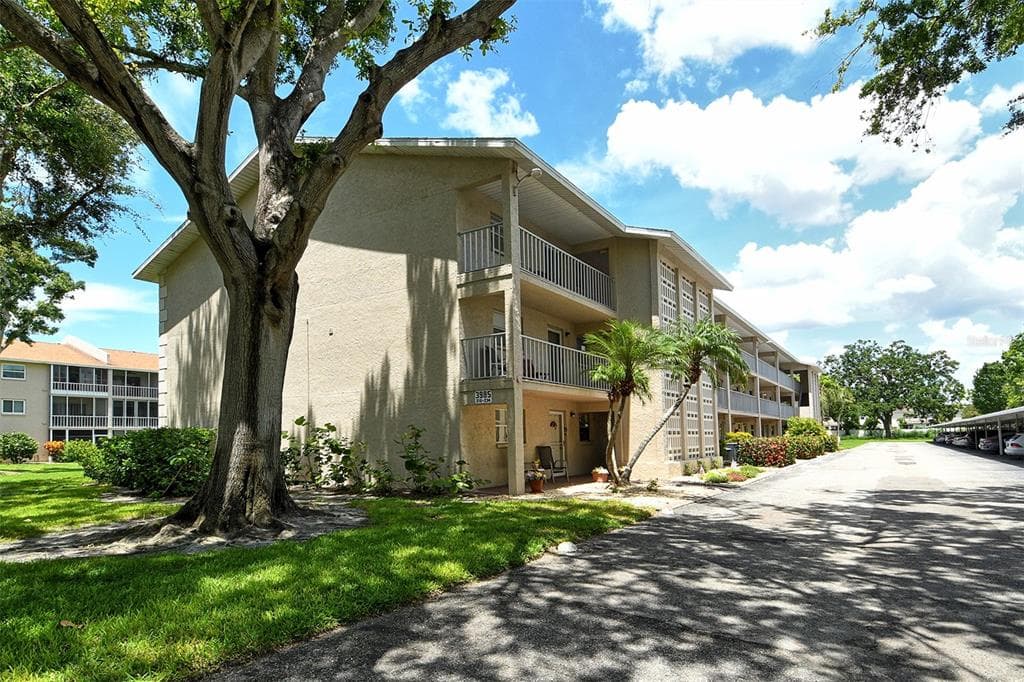 3985 MACEACHEN BOULEVARD UNIT 224 SARASOTA, FL 34233