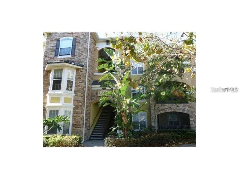 10021 COURTNEY PALMS BOULEVARD UNIT 303 TAMPA, FL 33619