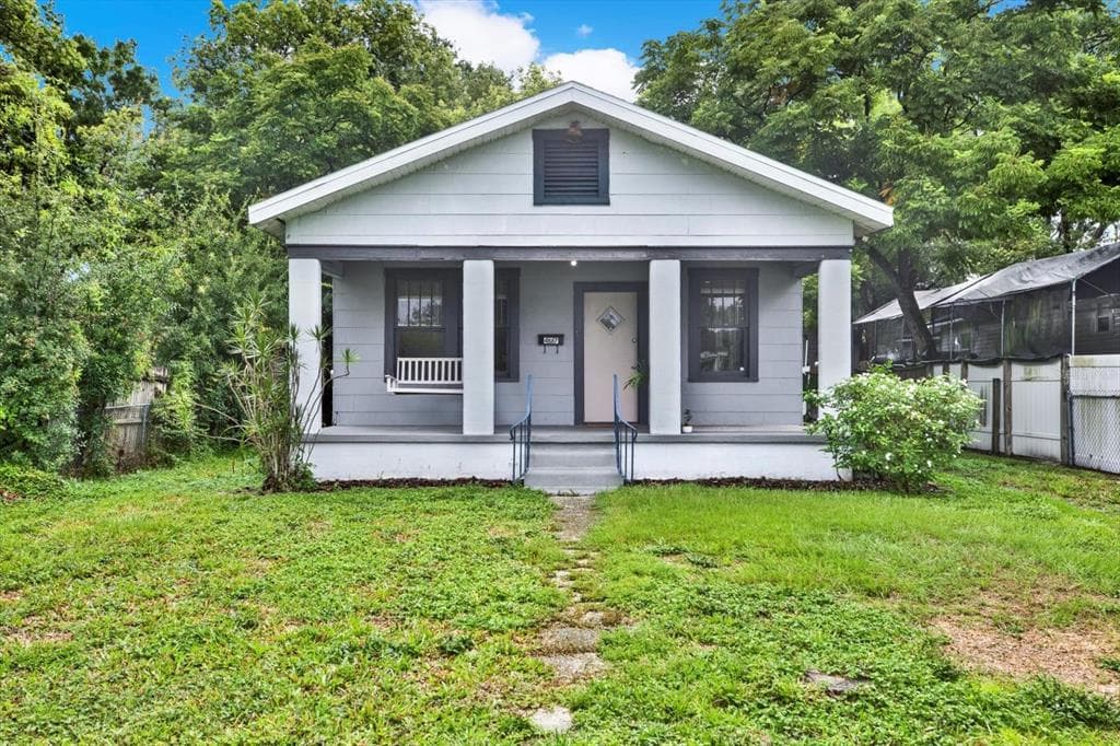 407 W NORTH BAY STREET