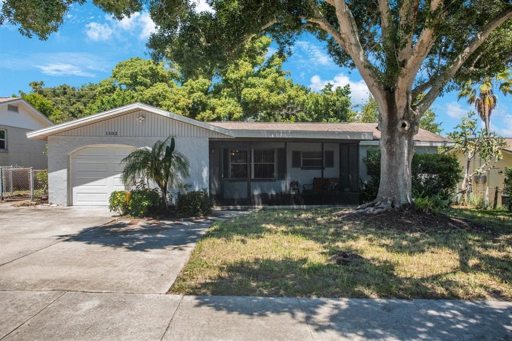 1502 COPPERTREE DRIVE TARPON SPRINGS, FL 34689