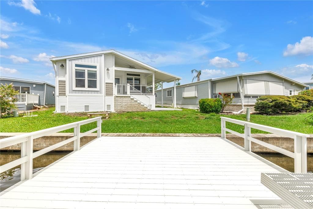 6848 MOUNT QUINCY DRIVE NE UNIT 352 ST PETERSBURG, FL 33702