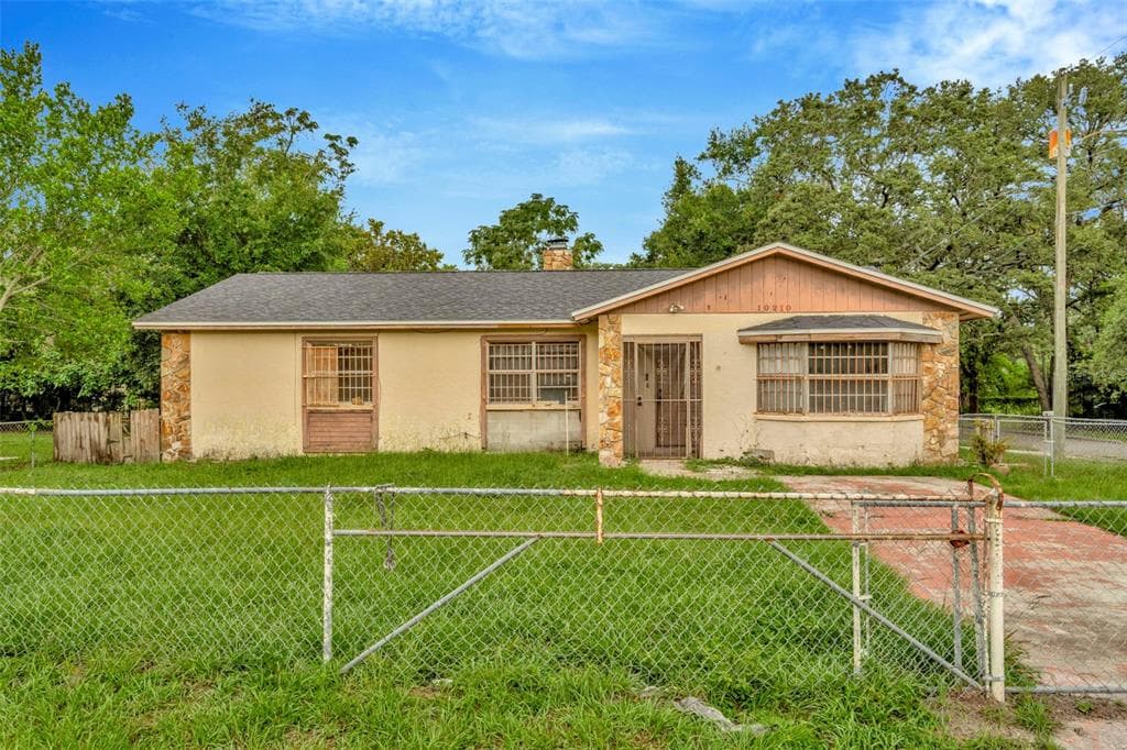 10210 N 16TH STREET TAMPA, FL 33612