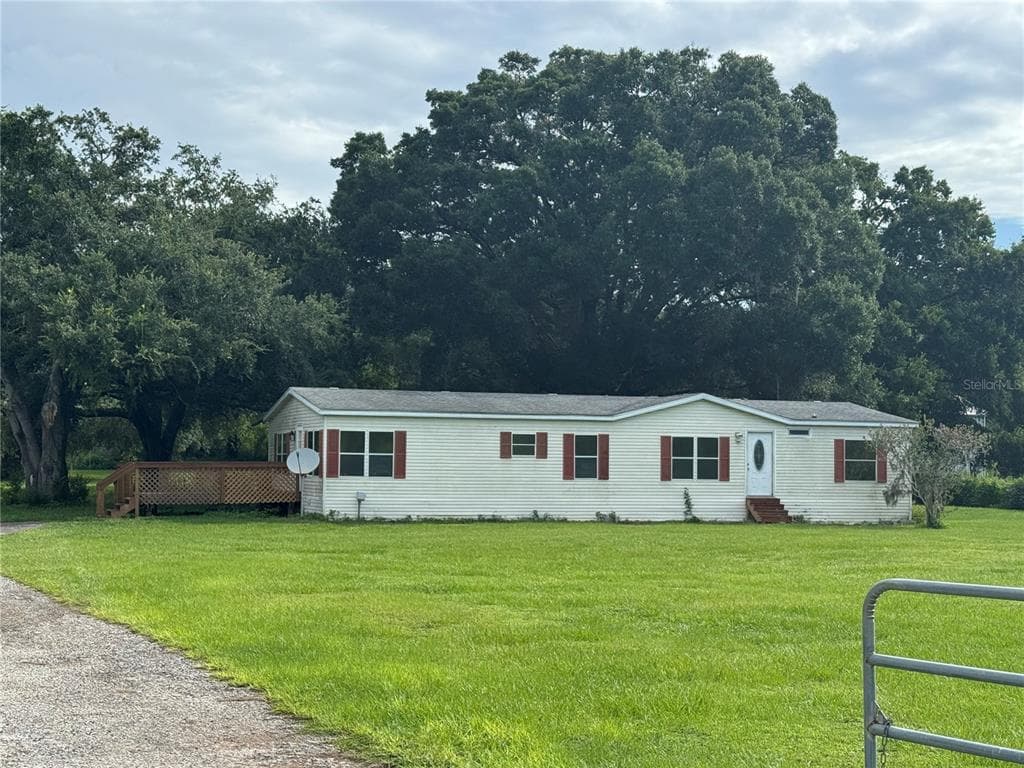 35643 CLINTON AVENUE DADE CITY, FL 33525