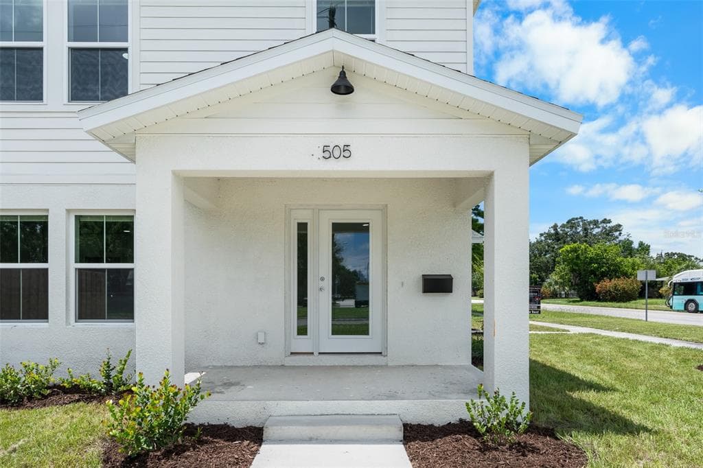 505 43RD STREET S ST PETERSBURG, FL 33711