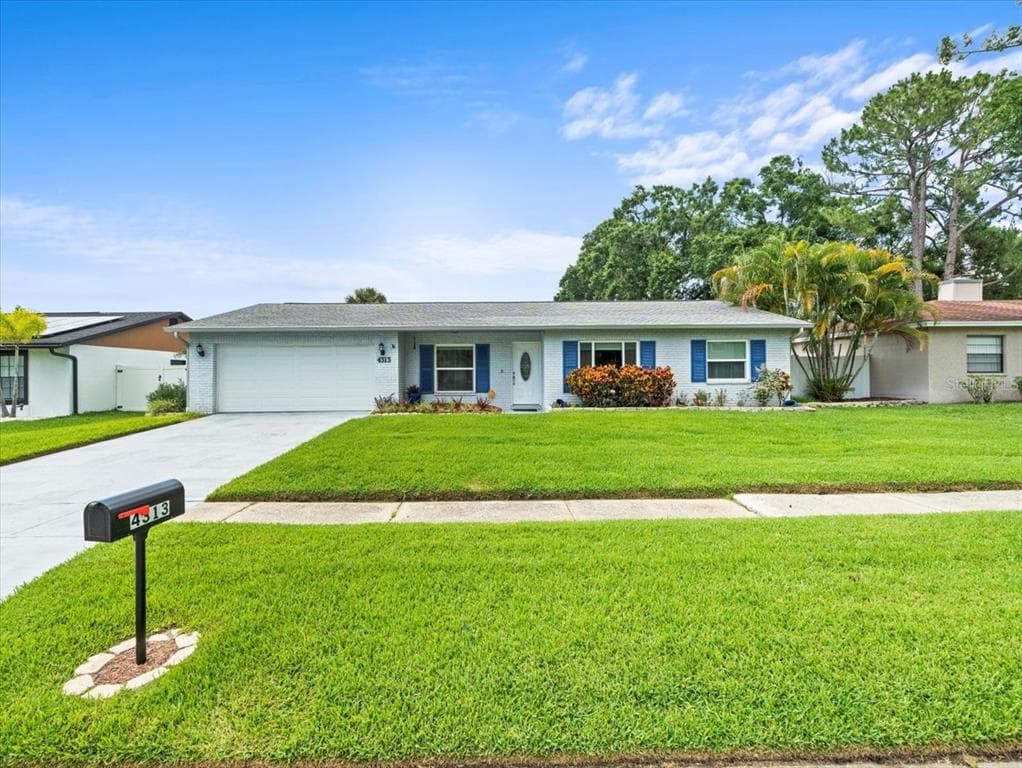 4313 HOLLOW HILL DRIVE TAMPA, FL 33624