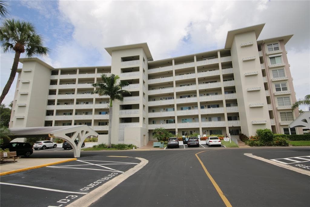 1235 S HIGHLAND AVENUE UNIT 5-209 CLEARWATER, FL 33756