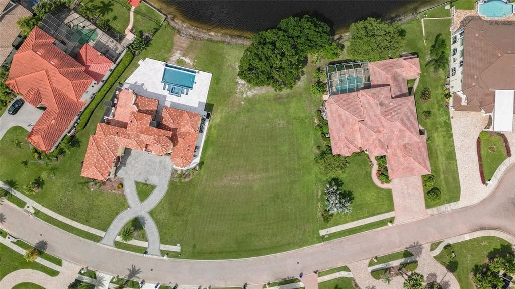 17944 CACHET ISLE DRIVE TAMPA, FL 33647