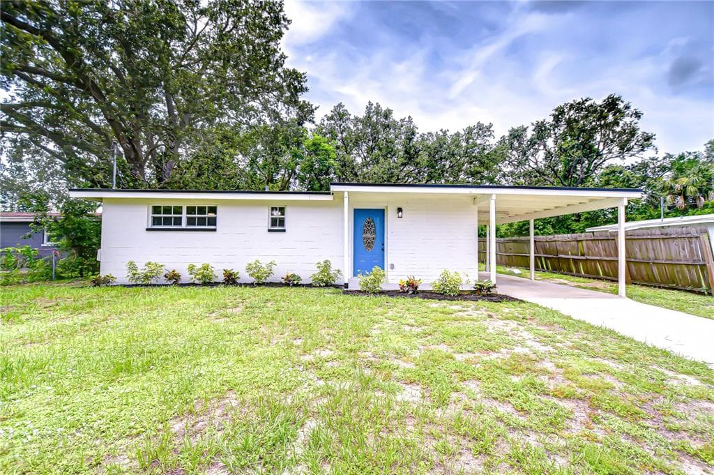 7211 E CAYUGA STREET TAMPA, FL 33610