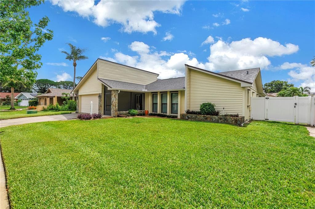 10857 97TH STREET LARGO, FL 33773