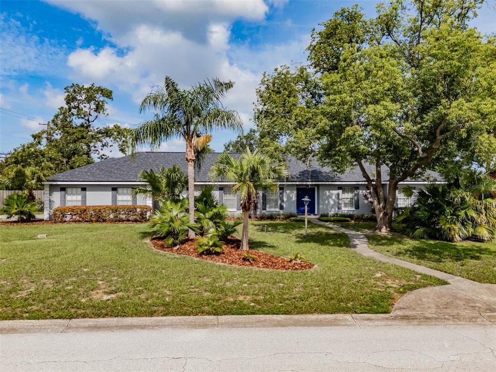 1302 IVYWOOD DRIVE BRANDON, FL 33510