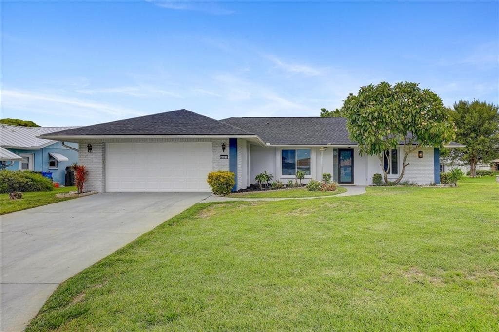 6627 HERITAGE LANE BRADENTON, FL 34209