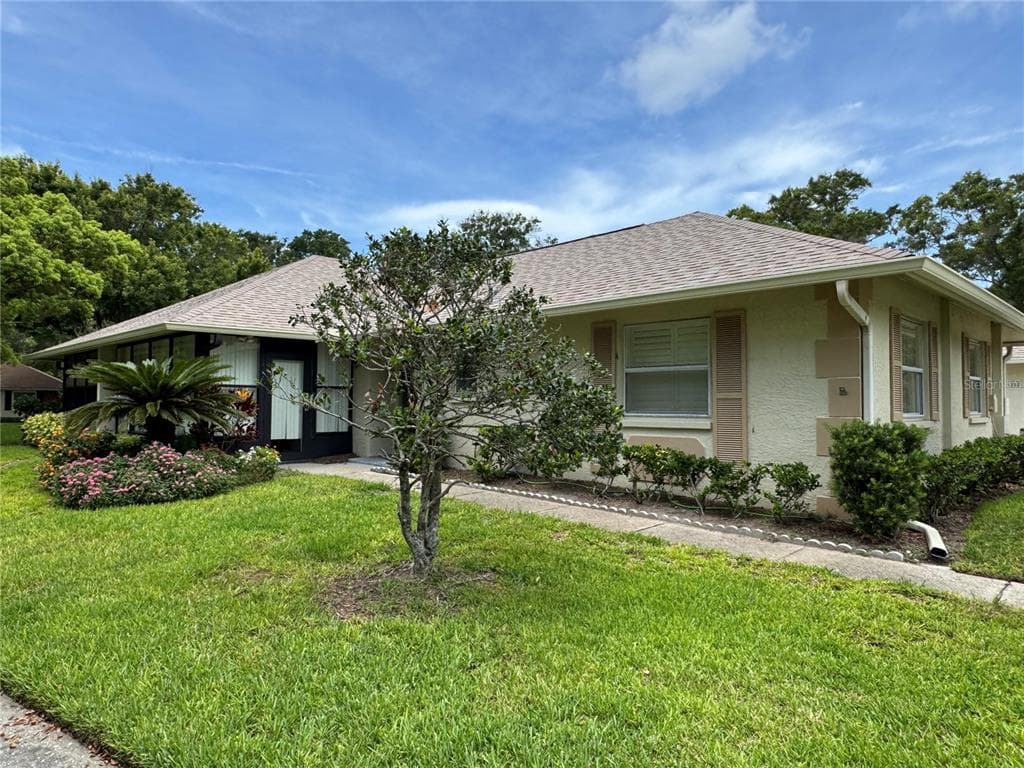 1326 1326 ISLE OF SKY COURT UNIT 1302 DUNEDIN, FL 34698
