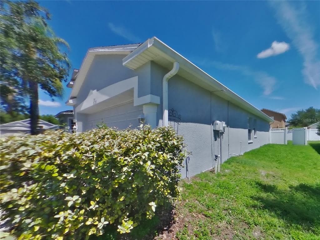 31333 HEATHERSTONE DRIVE WESLEY CHAPEL, FL 33543