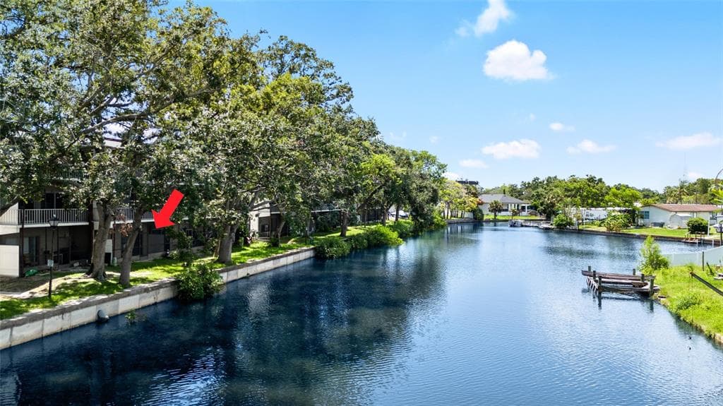 9213 TUDOR DRIVE UNIT B104 TAMPA, FL 33615