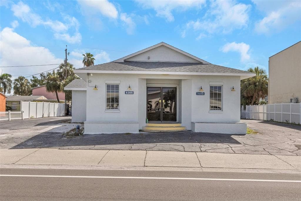 6305 GULF BOULEVARD ST PETE BEACH, FL 33706