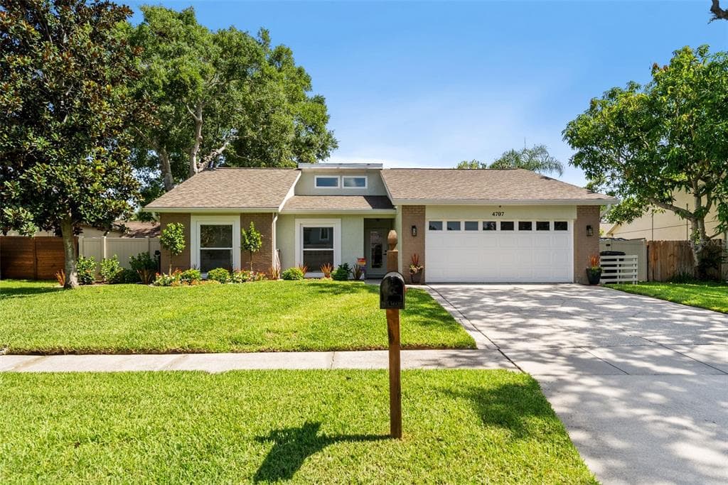 4707 CRESSON COURT TAMPA, FL 33624