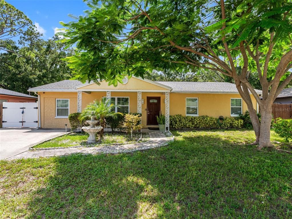 6416 SANTA MONICA DRIVE TAMPA, FL 33615